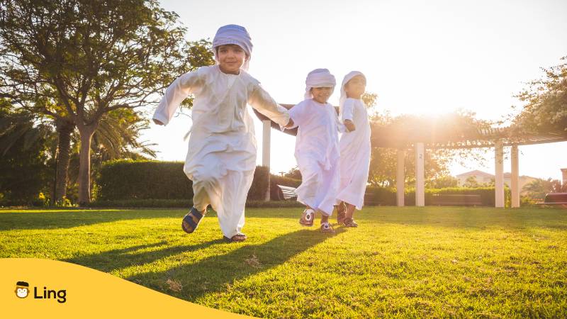 Finde den richtigen arabischen Namen für deinen Sohn mit der Ling-App